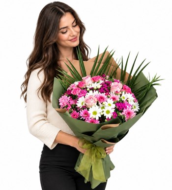 renkli çiçekler ve pembe gül buketi, çiçek siparişi, Lilya Rose